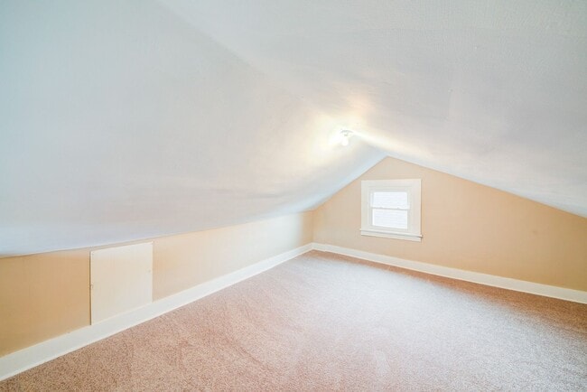 Building Photo - Stunning 3 bedroom home in Bon Air availab...