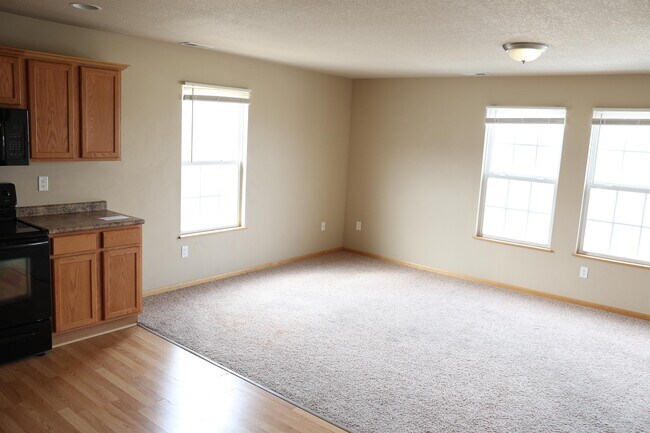 Building Photo - 3161 SW Arlan Ln
