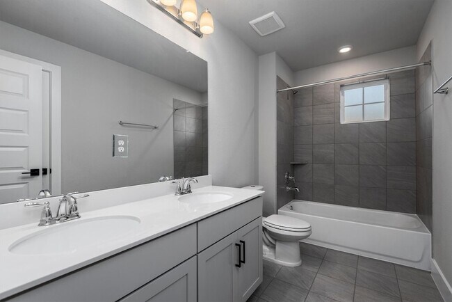 Building Photo - 17828 Hanson Ridge Dr