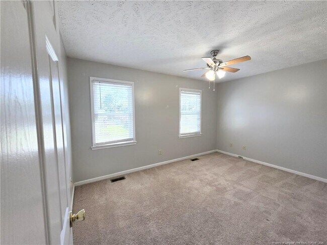 Building Photo - 2419 Lull Water Dr