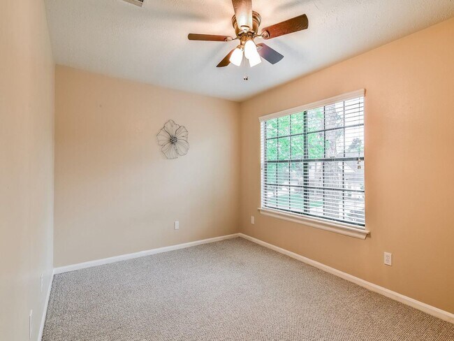 Building Photo - 14819 Cobre Valley Dr