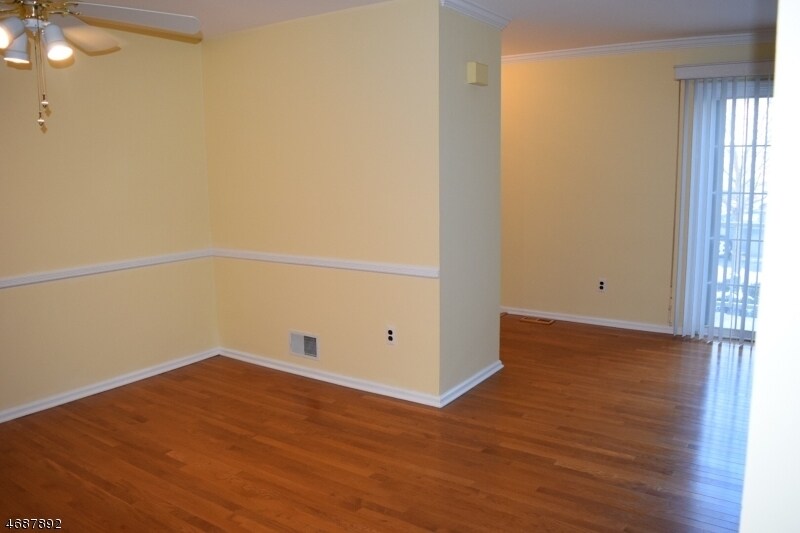 Building Photo - 65 Jamestown Rd