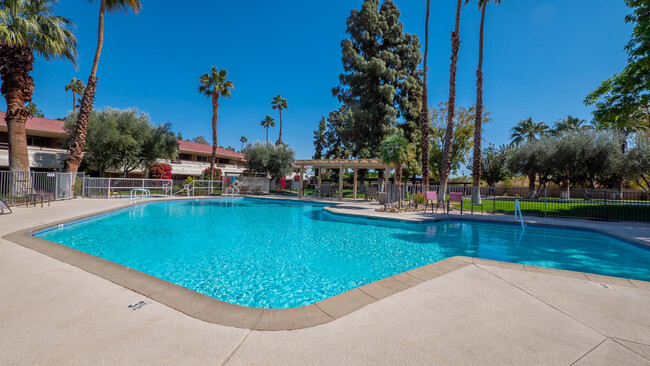 Building Photo - 510 N Villa Ct