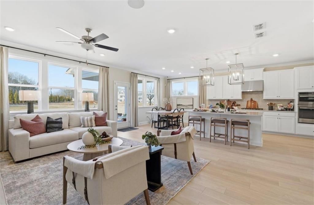 Building Photo - 2145 The Ln NE