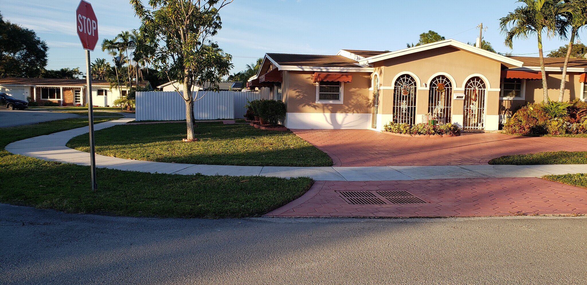 Building Photo - 9725 SW 85th St