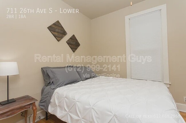 Building Photo - 713 26th Ave S