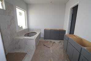 Building Photo - 1412 Kurelek Dr