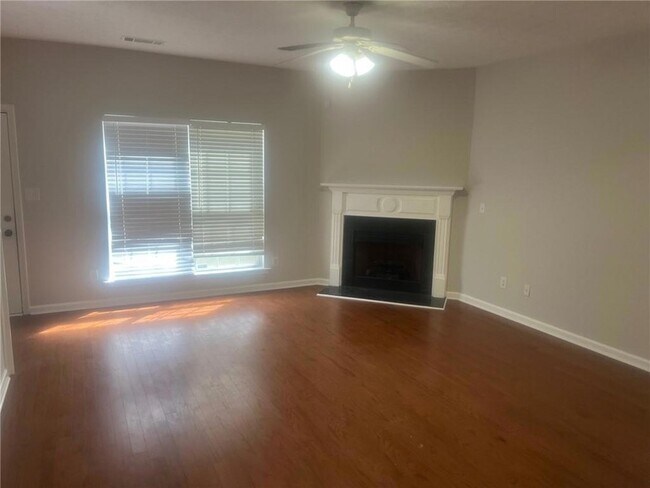 Building Photo - 3809 Dandridge Way NW