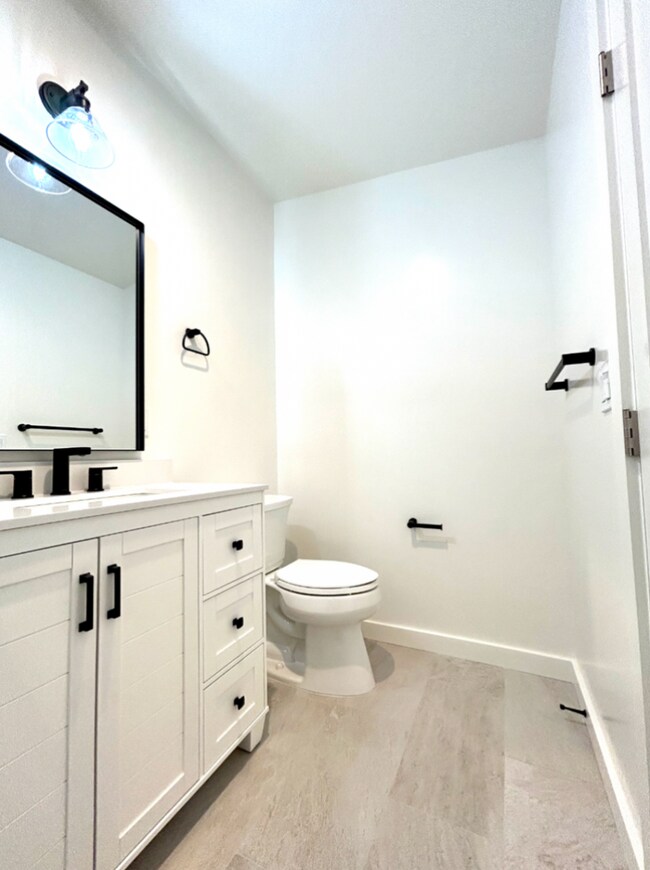 Building Photo - Studio - Downtown Santa Barbara