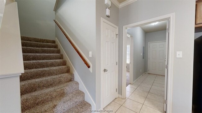 Building Photo - 211 Forest Dr Loop