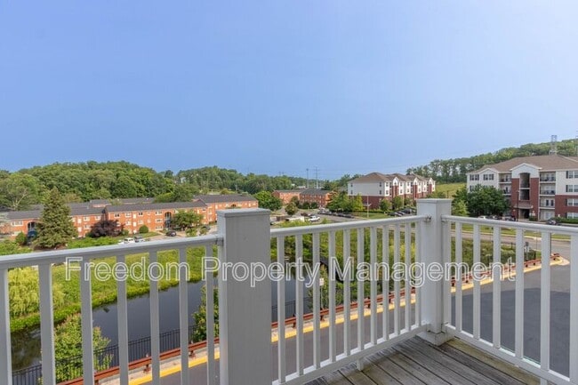 Building Photo - 17002 Beveridge Dr