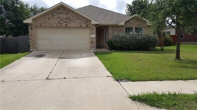 Building Photo - 104 N Treasure Oaks Dr