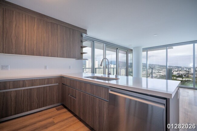 Building Photo - $3555.00| 1BD/1BA/1PKG Condominium in The Park Ke'eaumoku Liona Tower