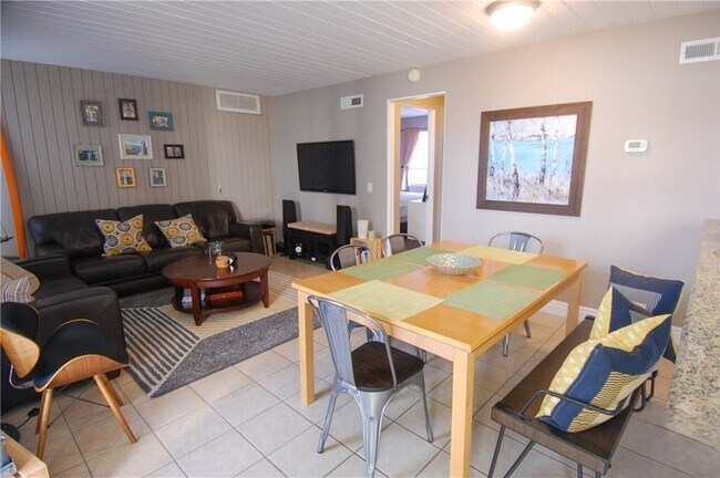 Building Photo - 316 Cazador Ln