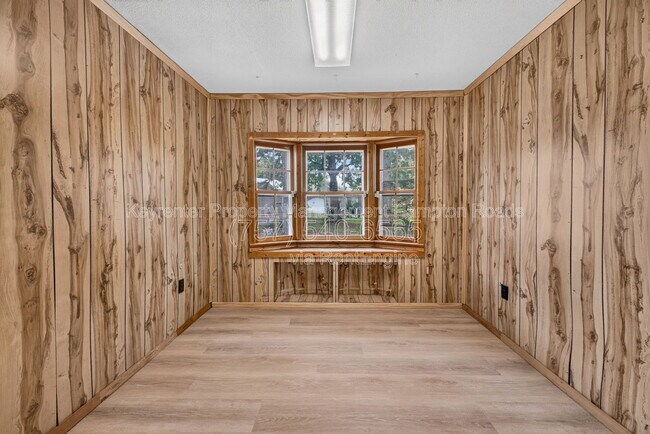 Building Photo - 4503 Leeward Dr