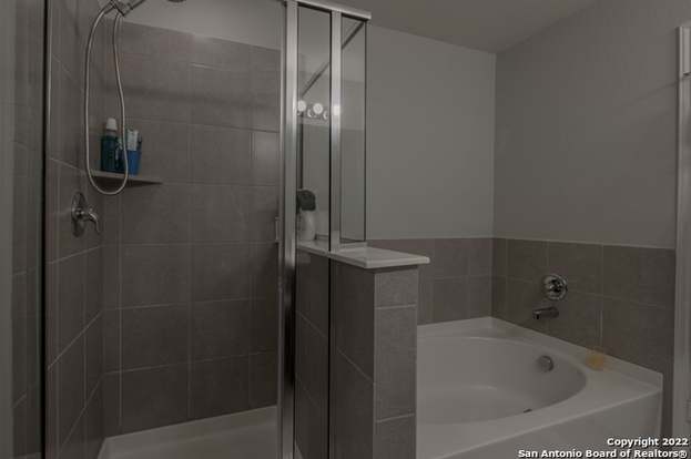 Building Photo - 13943 Elounda-