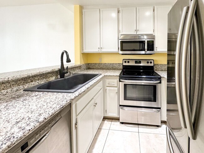 Building Photo - 2236 River Run Dr