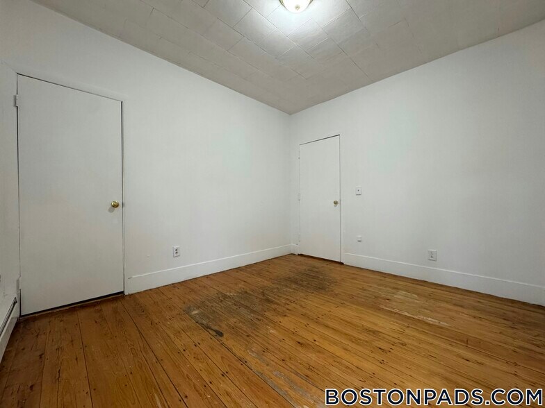 Building Photo - 2 Torpie St