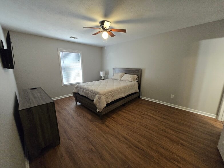 Building Photo - 2177 Bridgeton Rd