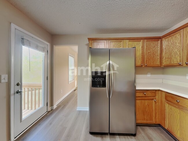 Building Photo - 76 Oak Springs Ln