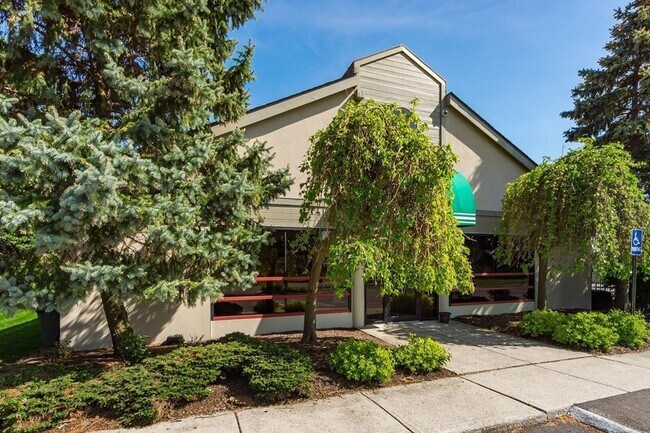 CLUB HOUSE - 2248 Lila Way