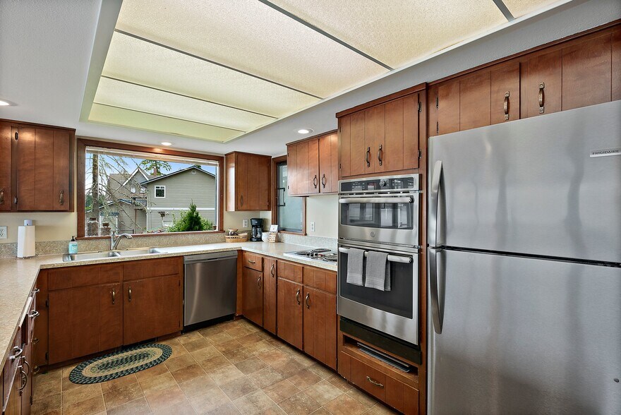 Building Photo - 153 Maple Ln NW