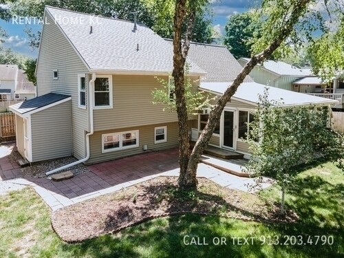 Building Photo - 15118 W 83rd St