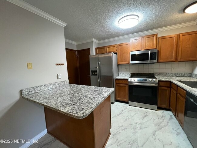 Building Photo - 4022 Laurelwood Dr