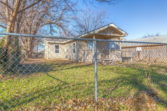 Building Photo - 1170 N Birmingham Ave