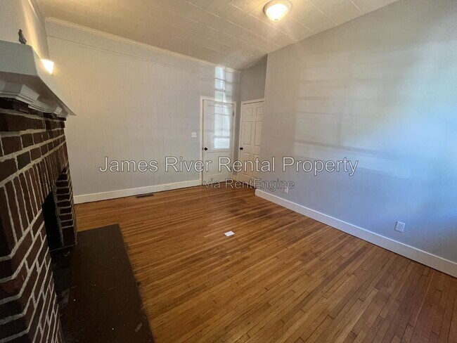 Building Photo - 900 Dearing St