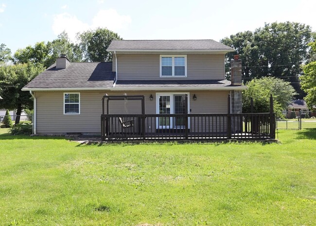 Building Photo - 124 Riverview Dr