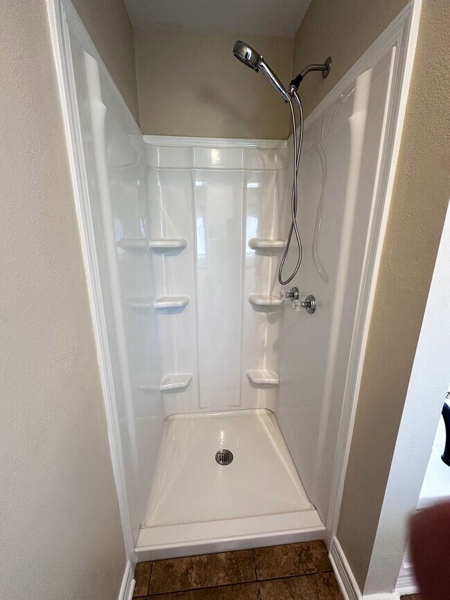 Building Photo - 505 Gaston Cir