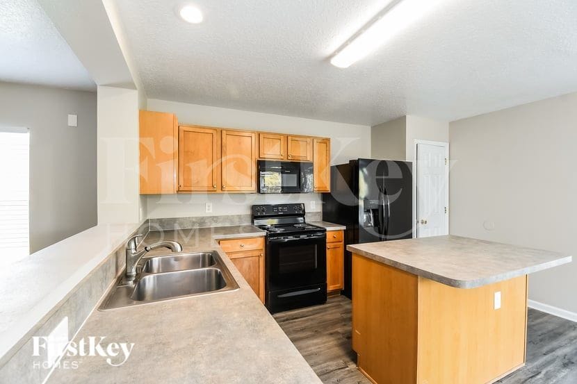 Building Photo - 2163 Fresco Dr