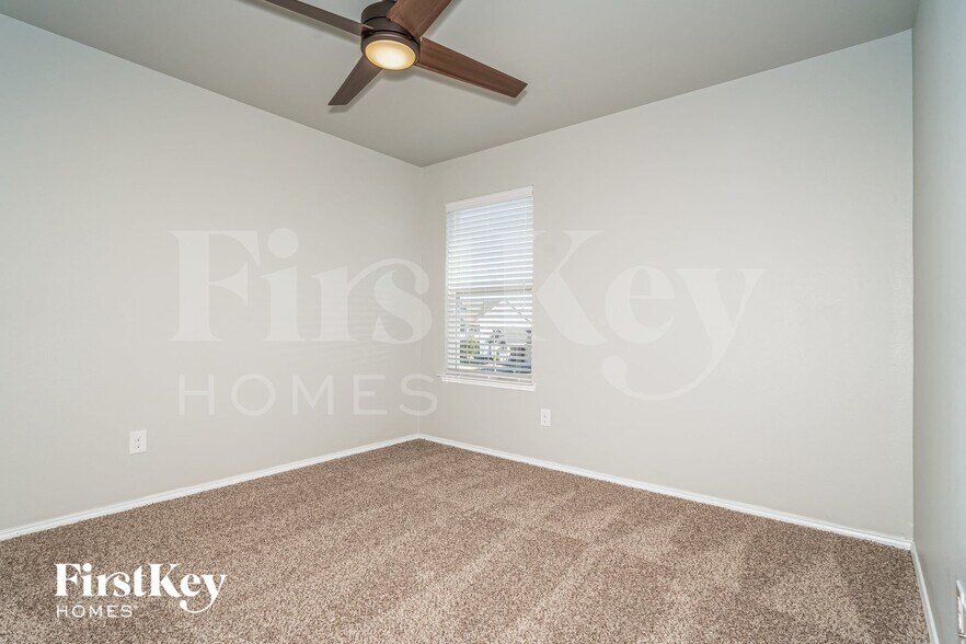Building Photo - 2209 Windsor Farms Dr