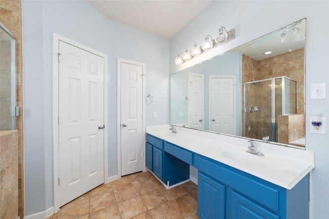 Building Photo - 8914 Parlin Ridge Dr