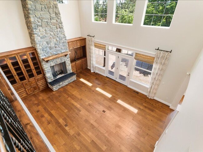 Building Photo - Stunning Tumalo Home on 3.21 Acres with Ca...