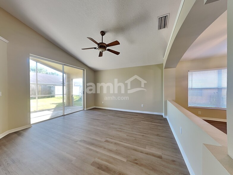 Building Photo - 32124 Cypress Valley Dr