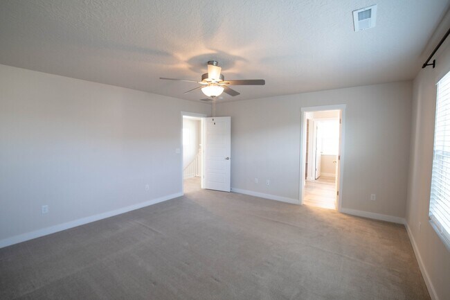 Building Photo - 4172 E Tivon Ln