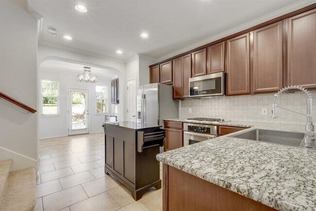 Building Photo - 1209 Salem Park Ct