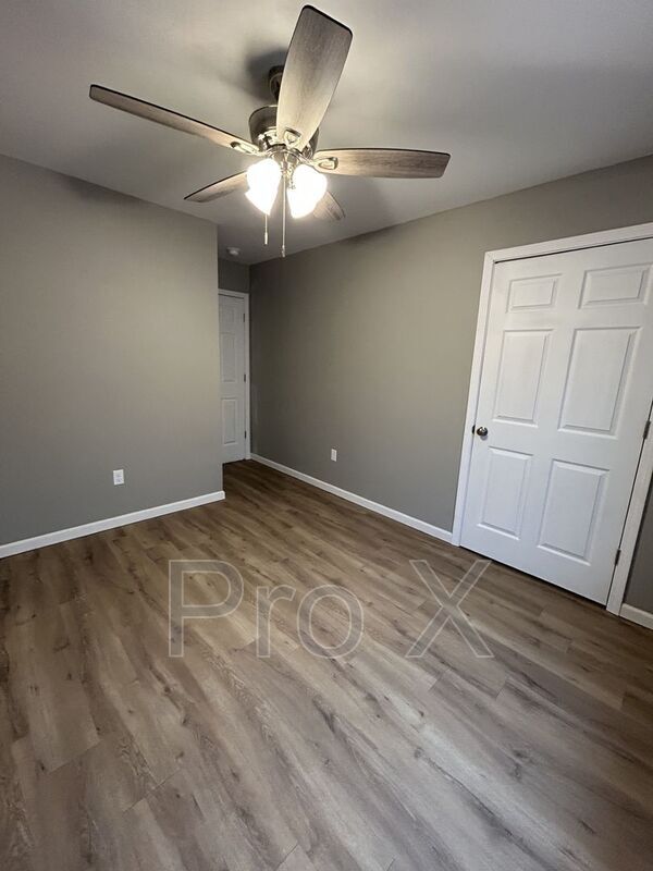 Building Photo - 716 Columbus St