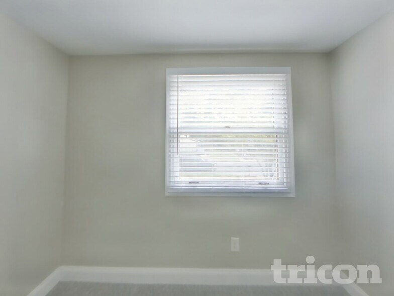 Building Photo - 9851 Branchleigh Rd