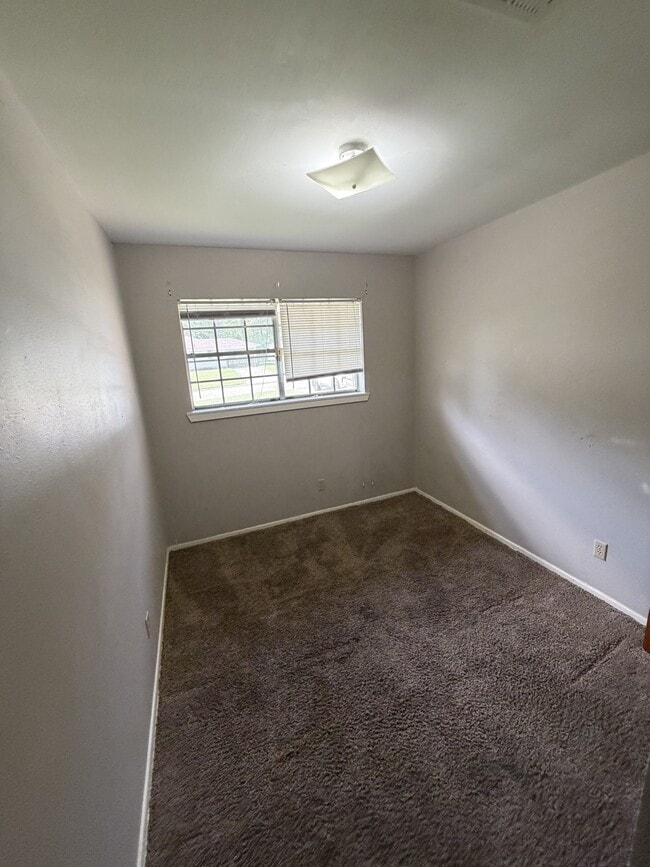 Building Photo - 6308 Frondosa Dr