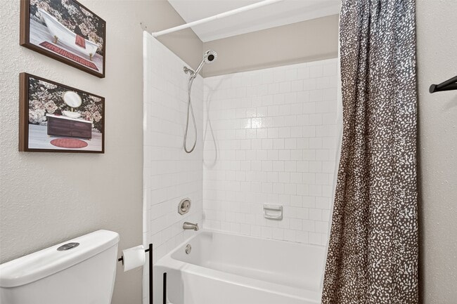 Building Photo - 5814 N Magazine Cir