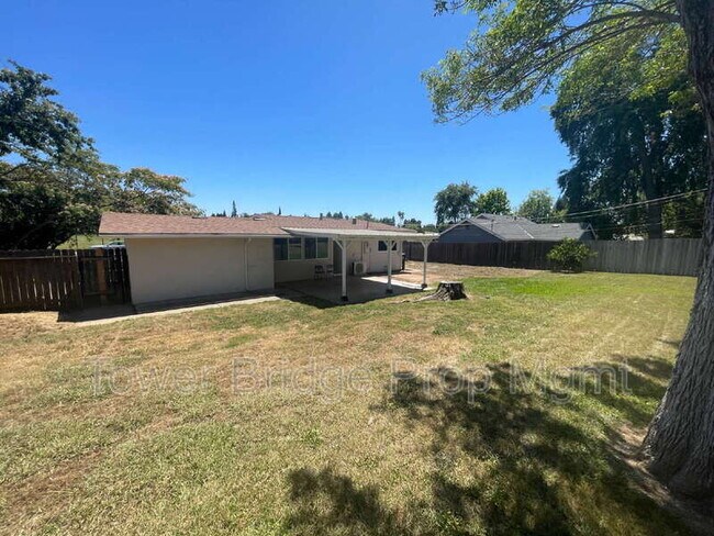 Building Photo - 8255 Oahu Dr