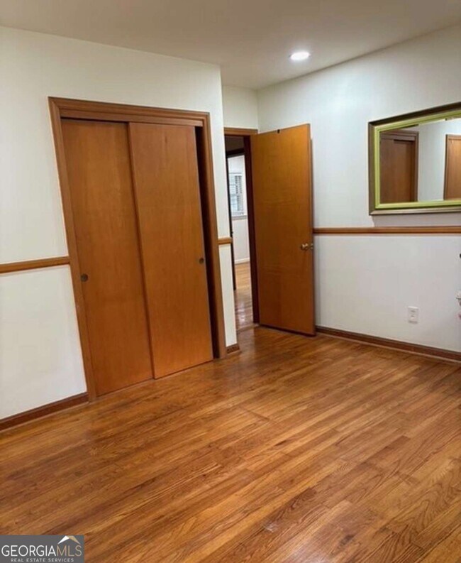 Building Photo - 2560 Wood Valley Dr
