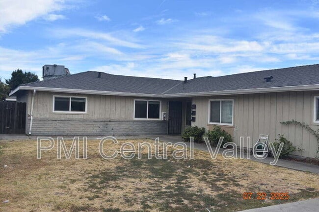 Building Photo - 280 Prado Way
