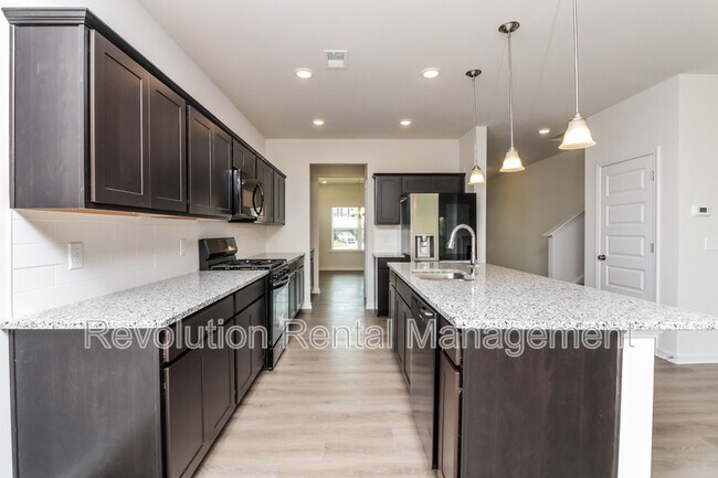 Building Photo - 415 Sierra Pt