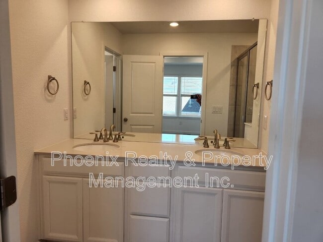 Building Photo - 630 Greenville