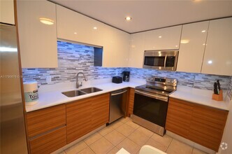 Building Photo - 3801 S Ocean Dr