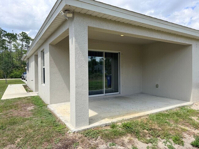 Building Photo - Polished and Inviting modern 2-bedroms, 2-bath